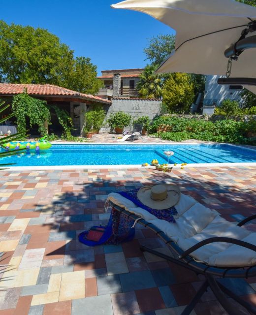 Apartments With Pool Antonia Malinska