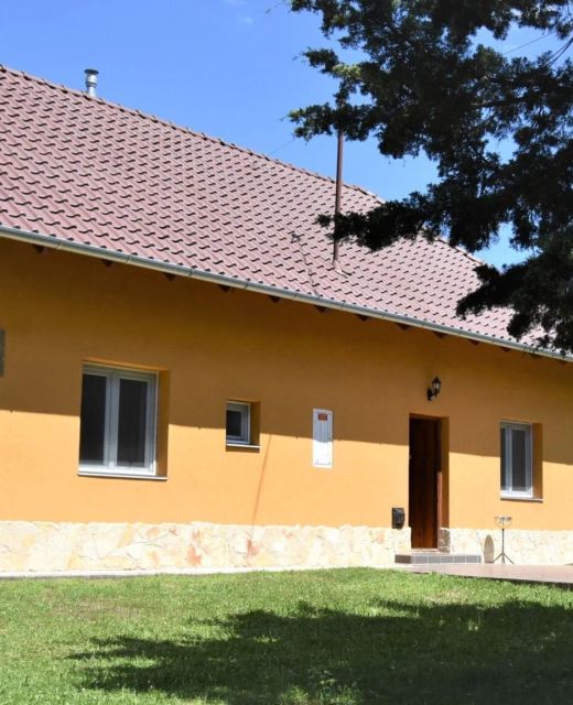 Tavirózsa Pihenőház Lakitelek