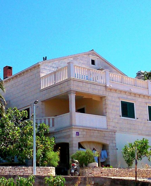 Apartments With Parking Space Sumartin, Brač - 11926 Sumartin