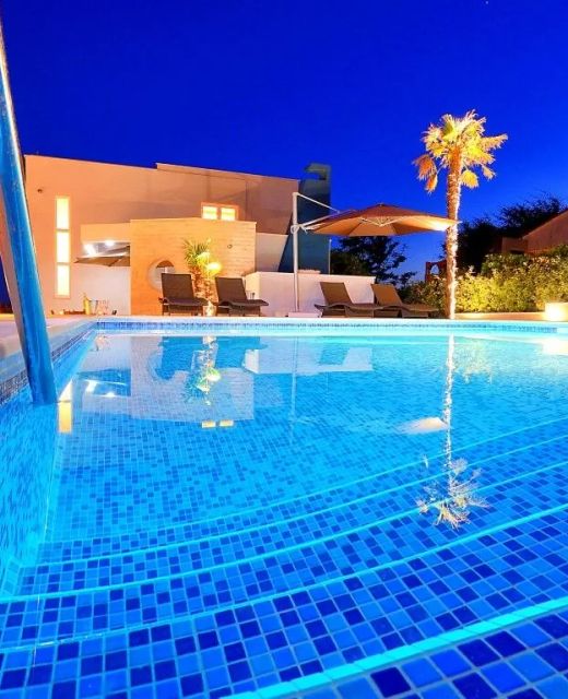 Family-friendly Apartments With Swimming Pool Novalja, Pag - 14274 Novalja