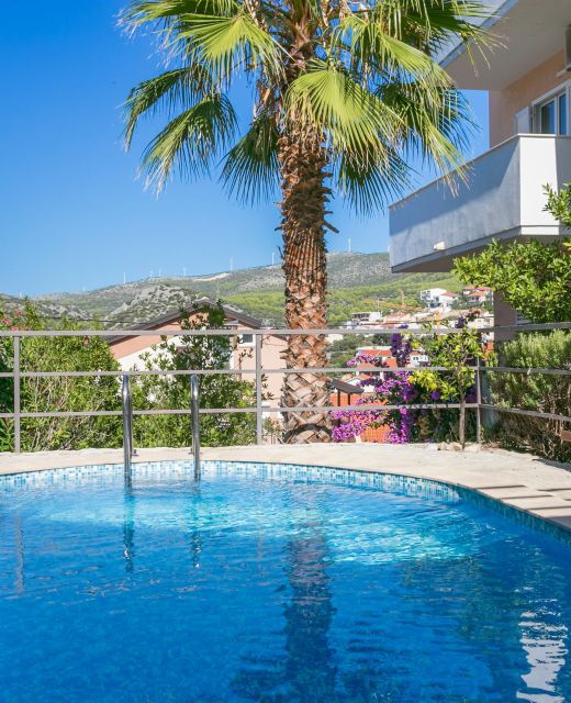 Family-friendly Apartments With Swimming Pool Seget Vranjica, Trogir - 14409 Seget Vranjica