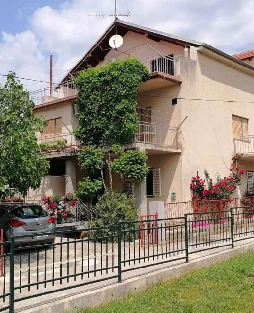 Apartments With Parking Space Pirovac, Šibenik - 14637 Pirovac
