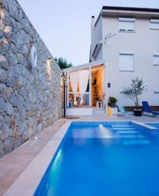 Apartmani Švob s Bazenom Novi Vinodolski