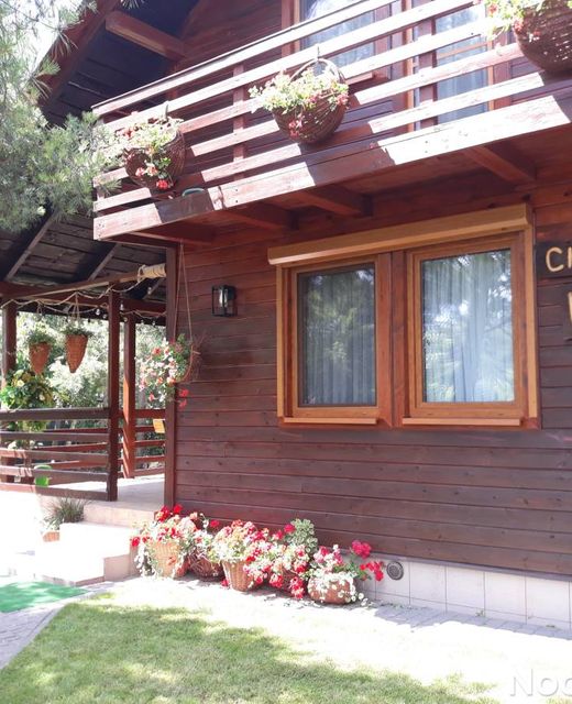 Noclegi Chata u Sylwii w centrum Okuninki
