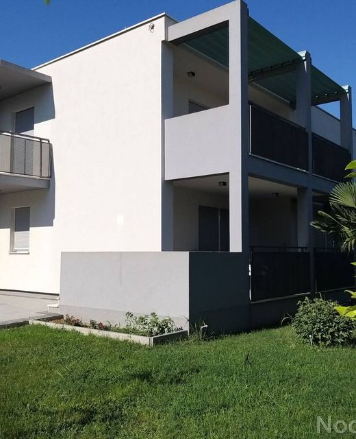 Enelani Apartamenty - tuż obok Trogiru!