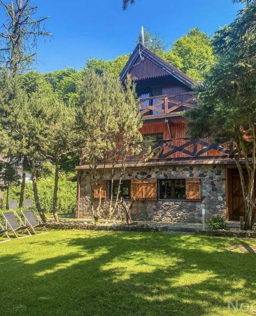 Kashubia Cottage