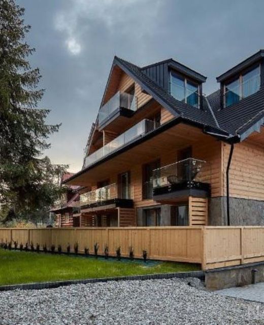 Tatra Square Apartments