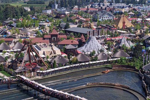 Widok na Energylandię z Wonder Wheel