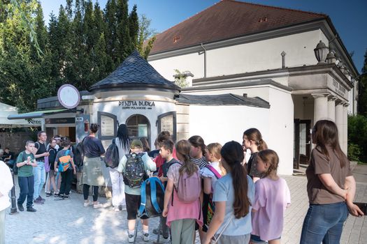 Polanica jest atrakcyjna dla osób w różnym wieku