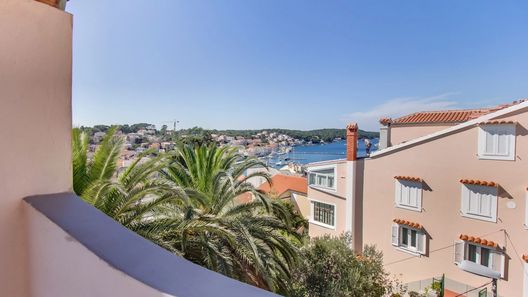 Apartmanok Parkolóhellyel Mali Losinj, Losinj - 15050 Mali Lošinj (1)