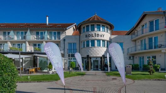 Holiday Resorts Balatonszárszó (1)