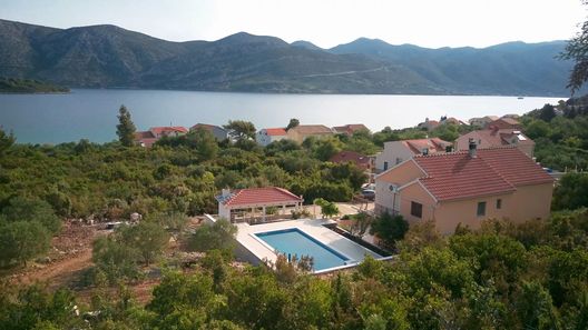 Apartmanok A Tenger Mellett Medencével Kneza, Korcula - 9269 Kneža (1)