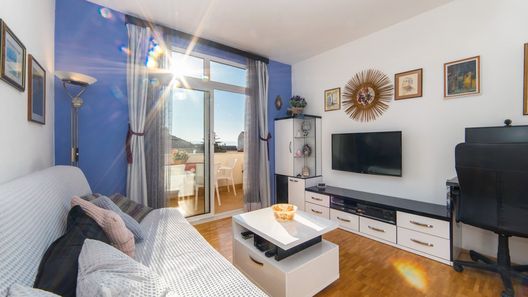 Apartmanok Parkolóhellyel Makarska - 15375 (1)