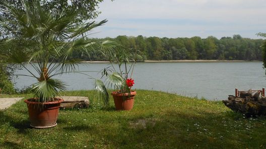 Gemenci Bagolyvár Apartman Bogyiszló (1)