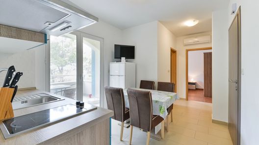 Apartmanok Parkolóhellyel Vrsi, Zadar - 15944 Vrsi (1)