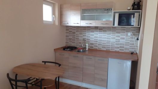 Kende Apartman Eger Szépasszonyvölgy (1)