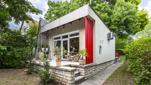 Cottage by the Lake Balatonudvari (1)