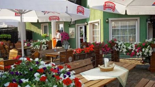 Noclegi & Restauracja Zodiak Szałsza  (1)