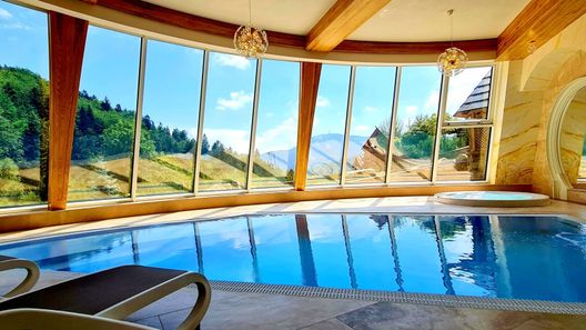 Krupówka Resort Hotel z basenem Apartamenty i Domki (1)