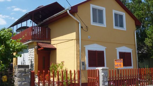 Napfény Apartmanok 2. Mezőkövesd - Zsóryfürdő (1)