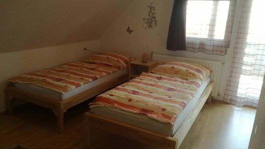 Reni Apartman Badacsonytomaj (1)