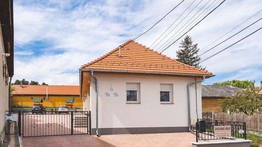 Kálvária Apartmanház Bodajk (1)