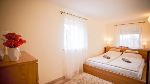 Eleven Apartman House Keszthely (1)