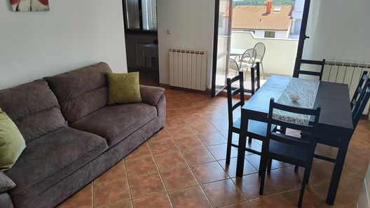 Apartmanok Parkolóhellyel Pula - 10429 (1)