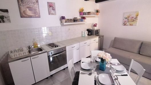 Apartmanok Parkolóhellyel Povile, Novi Vinodolski - 16127 Povile (1)