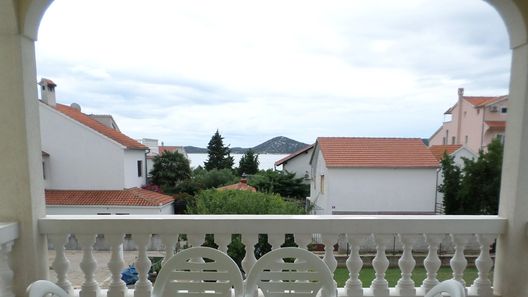 Apartmanok Parkolóhellyel Vodice - 16543 (1)