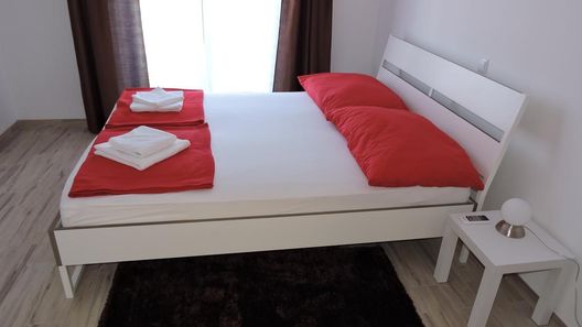 Apartmanok Parkolóhellyel Trogir - 16898 (1)