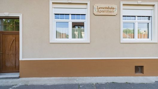 Levendula Apartmanház  Eger  (1)