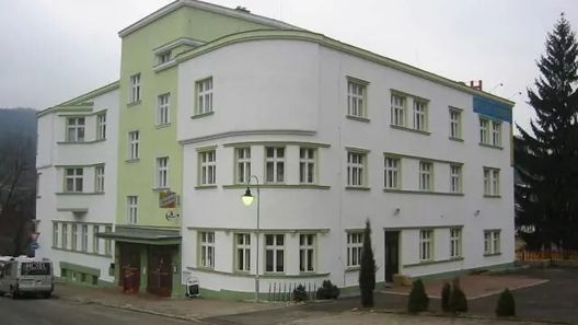 Hotel Grand Tanvald (1)