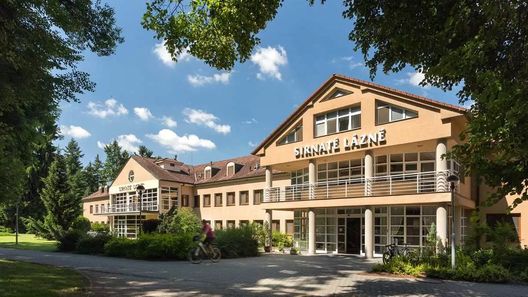 Royal Spa Hotel Sirnaté Lázně Ostrožská Nová Ves (1)