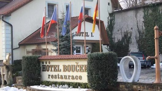 Hotel Bouček Mochov (1)