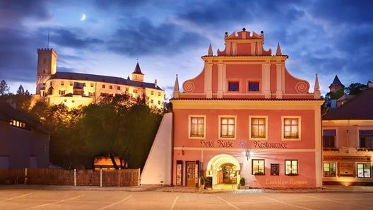 Hotel RŮŽE Rožmberk nad Vltavou (1)