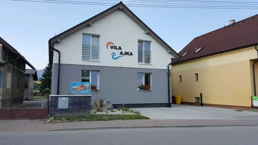 Vila Ajka Bešeňová (1)