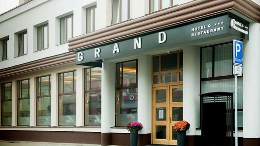 Hotel Grand Chlumec nad Cidlinou (1)