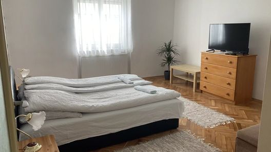 Centrum Apartman Zirc (1)