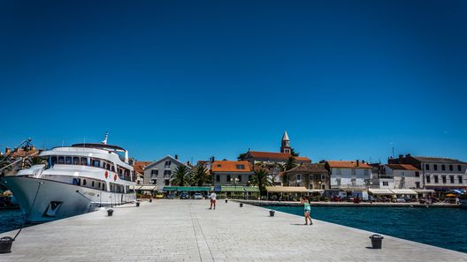 House Turquoise Biograd (1)