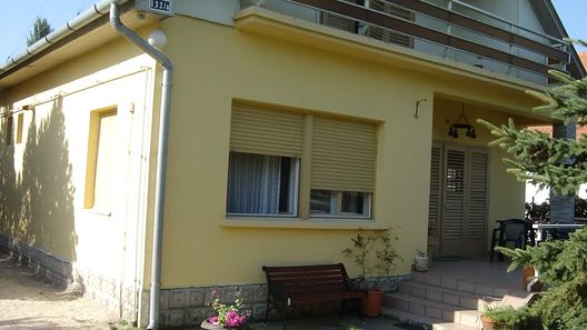 Abigél 2 Apartmanok Zamárdi (1)