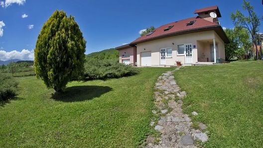 Apartmanok Gyermekes Családok Részére Otocac, Velebit - 18109 Otočac (1)