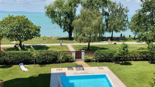 Viktória Beach Apartmanok Siófok (1)