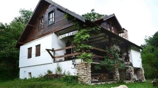 Casa Pinul Băcâia (1)