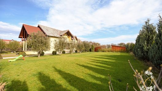 Orchard Villa Brașov (1)