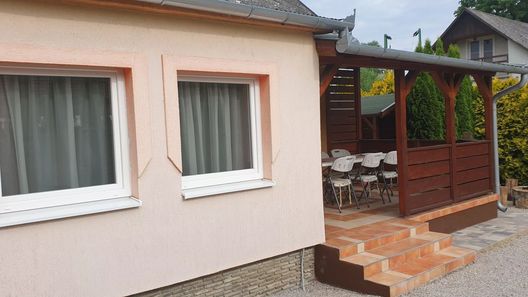 Elizabet Apartman Balatonmáriafürdő (1)