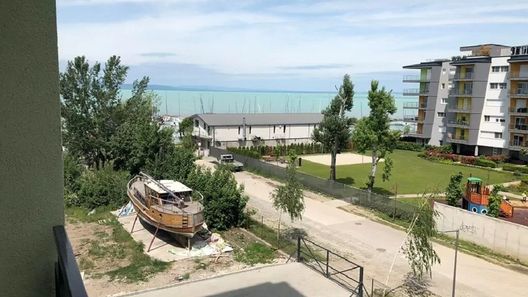 Cadet-ház Balatonpart Apartman Siófok (1)