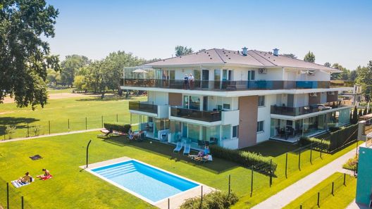 Luxy Beach Apartman Siófok (1)