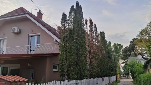 Léna Apartman Balatonlelle (1)