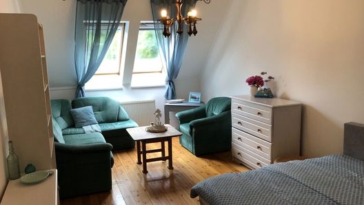 Capri Apartman Eger (1)